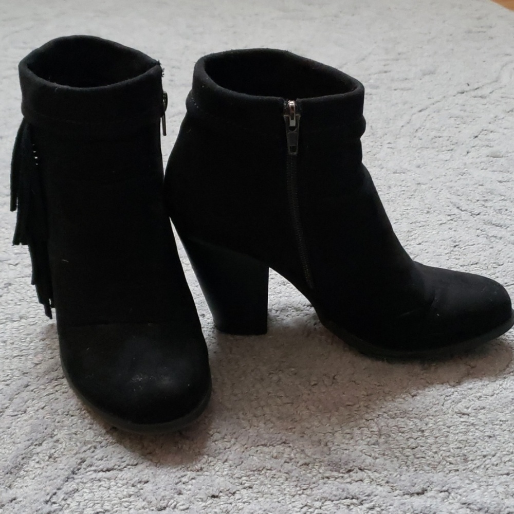 Rampage Booties - Picture 2 of 4